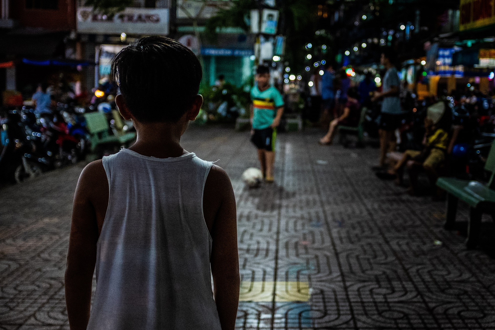 Le Gardien, Saigon la nuit
