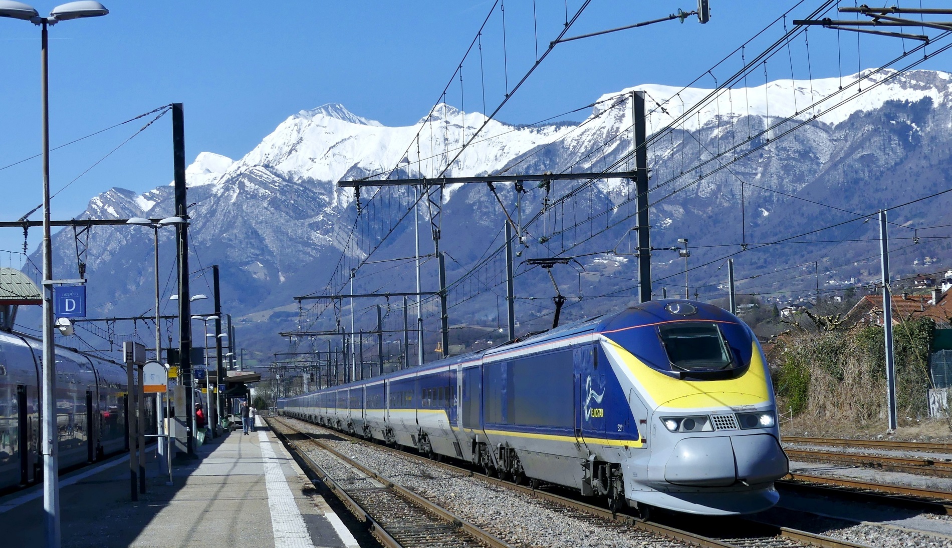 Illustration Train - Eurostar d'hiver arrivant à Albertville - wikipédia - oui j'ai pas de bonne illu. Déso pas déso.